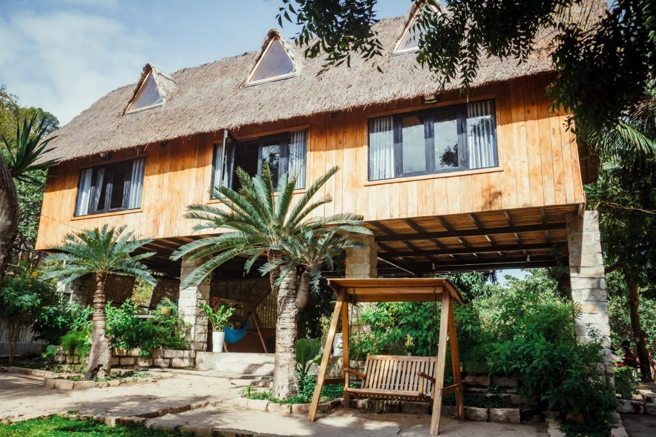 Villa Đảo Hoa Vàng Cam Ranh - Venue Travel Exterior foto